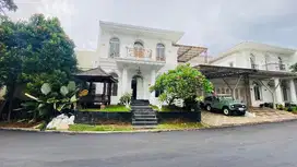 Rumah hoek 2Lantai siap huni rapi ada pool di Provence Parkland