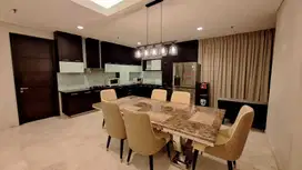 Sewa Apartemen The Grove Tower The Empyreal 3+1 BR