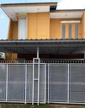 Rumah Luas Murah Kolam renang di Serua Ciputat TangSel
