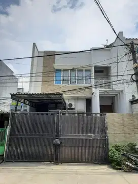 Rumah 2 lantai luas 8x20 160m type 5KT, Kelapa Hibrida Kelapa Gading