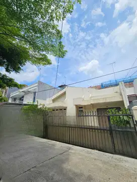 Rumah 1 Lantai Luas 204m2 di Sunter Jakarta Utara