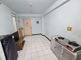 Di Sewakan unit Apartemen tower Dahlia Lt.3, 2 kamar semi furnish