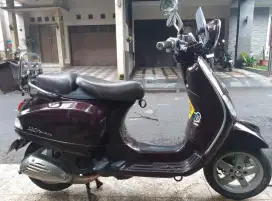 Dijual Vespa LXV 150 3iev Tahun 2014