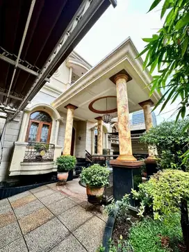 Rumah mewah klasik nyaman siap huni di Pancoran Jaksel