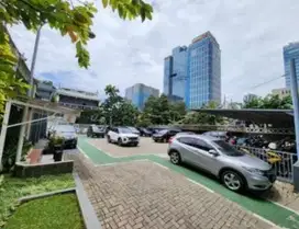 Dijual Gedung Kantor Siap Pakai di Kebun Sirih lokasi Strategis