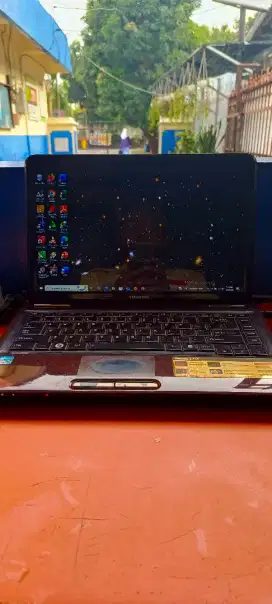 laptop toshiba satellite L745