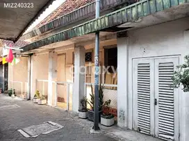 Rumah Murah Tengah kota surabaya lokasi Peneleh dekat dengan RS Undaan