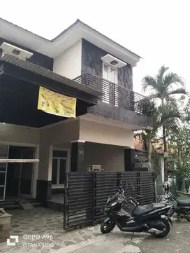 DIJUAL RUMAH SIAP HUNI DALAM KOMPLEK DEKAT KAWASAN INDUSTRI MM2100