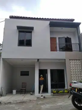 RUMAH  KONSEP BALI TROPIS  SIAP HUNI  STRATEGIS DI JATIASIH 