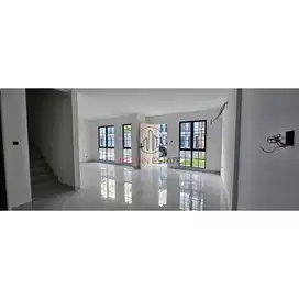 Dijual    Villa Komplek Jewel Park