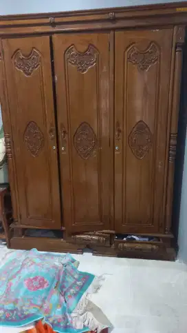 Dijual Lemari 3 pintu kayu jati