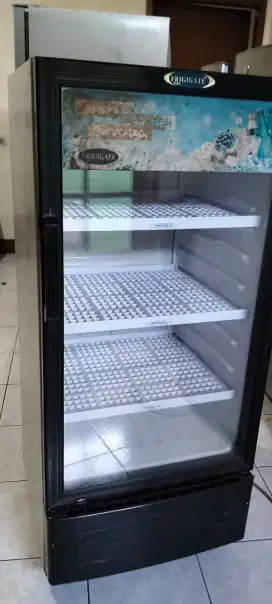 Showcase Frigigate 150L