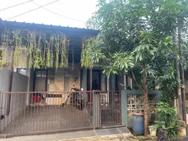 Dijual Cepat - Rumah HUNI, TANAH 84 KAMAR 2