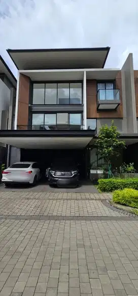 Di Jual Rumah Mewah di Cluster Laurel BSD