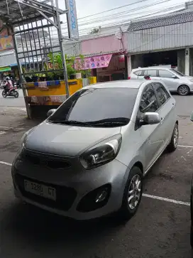Di jual mobil KIA Picanto