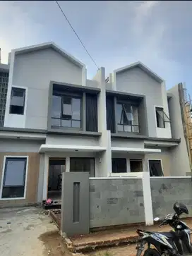 Rumah Wah Lingkungan Asri Jalan Besar dekat RS. Al Islam SoekarnoHatta