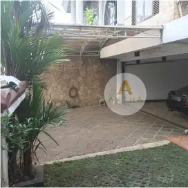 dijual rumah strategis mainroad kemang jaksel dekat mcd kemang