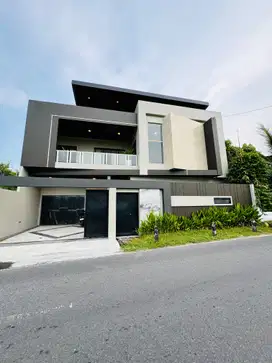 Rumah Mewah Model Kontemporer Private Pool