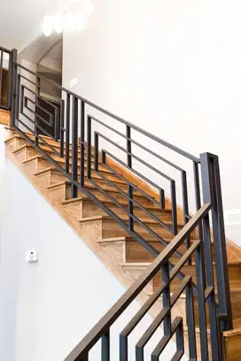 Reling tangga dan balkon minimalis