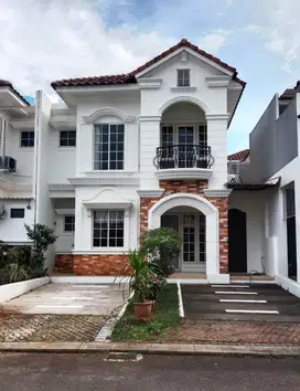 Rumah Rapi Siap Huni di The Green Bsd City