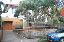 Dijual Rumah Villa Modern Di Cipaku Atas Setiabudi