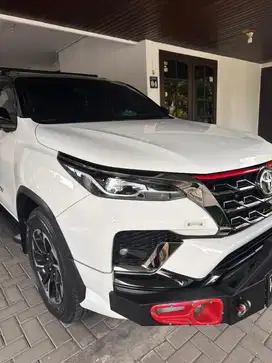 Toyota Fortuner VRZ TRD Sportivo Istimewa – Banyak Aksesoris!