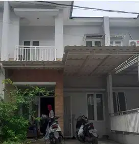 Rumah siap huni minimalis dicluster Prabu Residence Graha Raya Bintaro