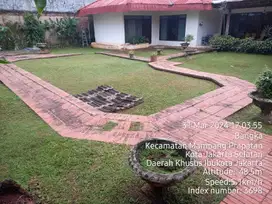 Dikontrakan Rp 300 juta Rumah Besar dan luas di Kemang Utara VII