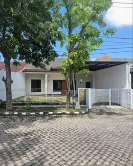 Rumah Raya Wiguna Selatan  STRATEGIS  di Surabaya