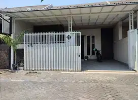 rumah cantik siap huni di kebraon utama karangpilang surabaya BU