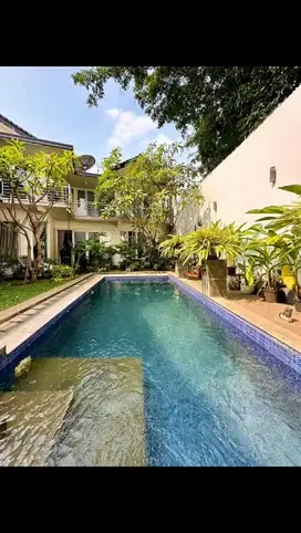 Turun Harga rumah mewah asri cantik dan nyaman Di Bintaro