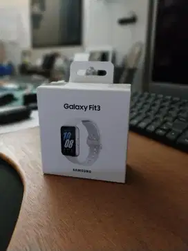 Samsung Galaxy Fit3 smartwatch