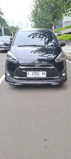 Toyota Sienta Q AT 2017 Tangan Pertama KM..59rb.