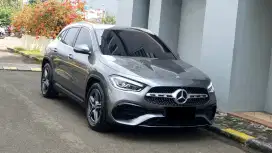 [ LOW KM ] Mercedes Benz Mercy GLA200 GLA 200 AMG Line AT 2023/2024