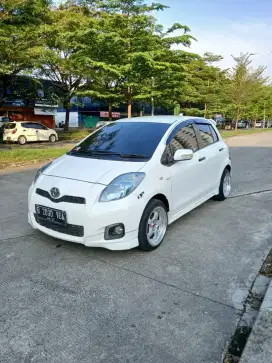 Yaris E matic 2012