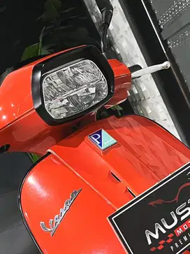 Banting Harga‼️Vespa S125 iget th 2022 orange - Ayu Mustika