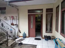 Dijual Rumah Kost Strategis: 7 Kamar Kost + Rumah Inti, Siap Huni!