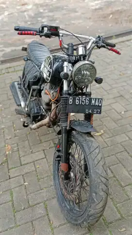 Honda Megapro tahun 2004 custom