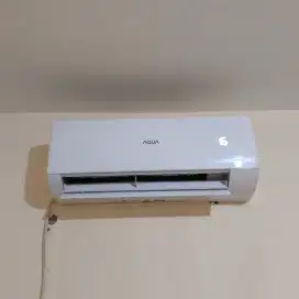 DIJUAL AC 1/2 PK MERK AQUA MASIH BAGUS