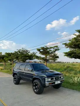 Nissan Terrano Ganteng Siap Roadtrip