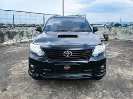 TOYOTA FORTUNER G VNT TRD SPORTIVO DIESEL AUTOMATIC 2.5 2015