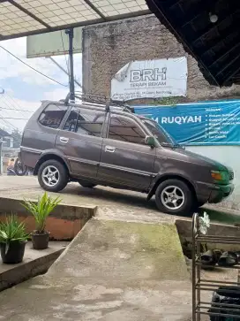 Toyota kijang kapsul SGX THN 97 siap pakai