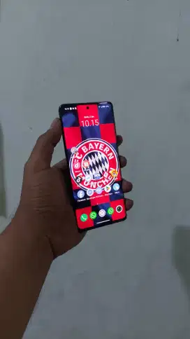 Vivo V25 pro 5G ram 12/256gb
