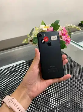 Iphone 7 32gb fullset nominus bergaransi menerima kredit dan tt
