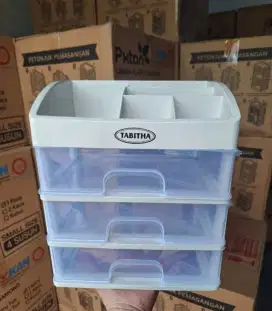 Tempat Make Up / Rak Kosmetik