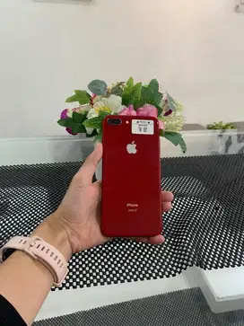 Iphone 8plus 64gb fullset nominus bergaransi menerima tuker tambah