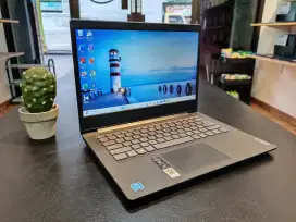 Laptop bekas Lenovo Slim 3 14IGL05 Pentium Silver N5030 Ram 8 GB
