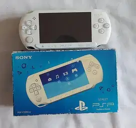 COLLECTOR PSP street white mulus super like new 100% fullset dus