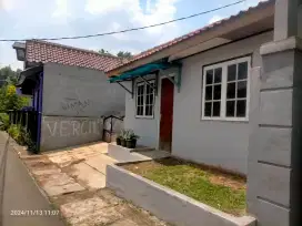 Disewakan ruang usaha / kiosk /rumah di Petukangan Utara