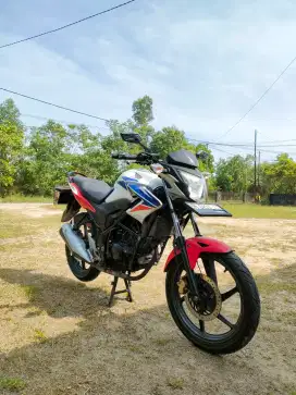 Dijual Honda CB 150 R Tahun 2015 Kondisi Mantap